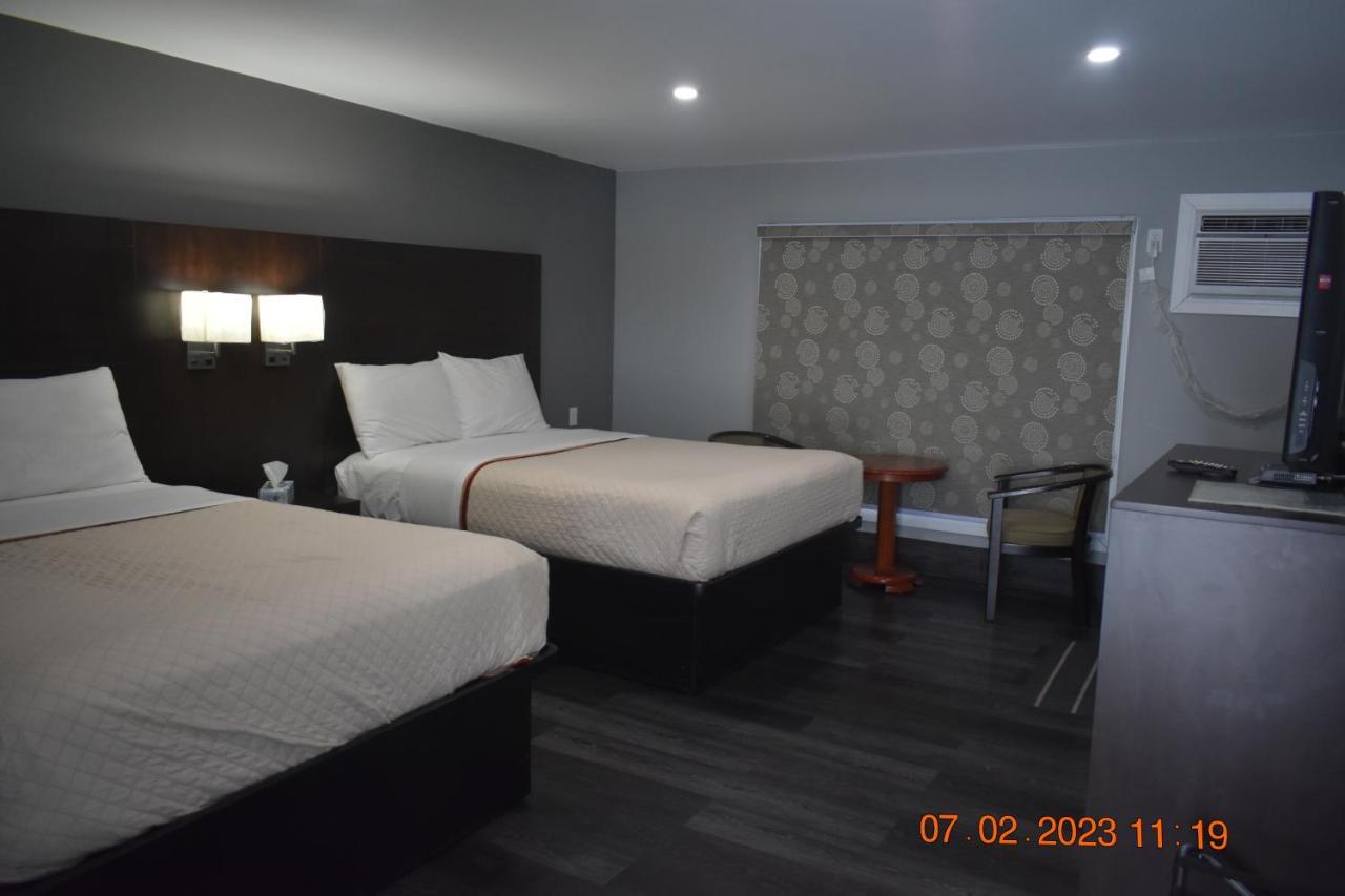 Time Travellers Motel Petawawa Dış mekan fotoğraf