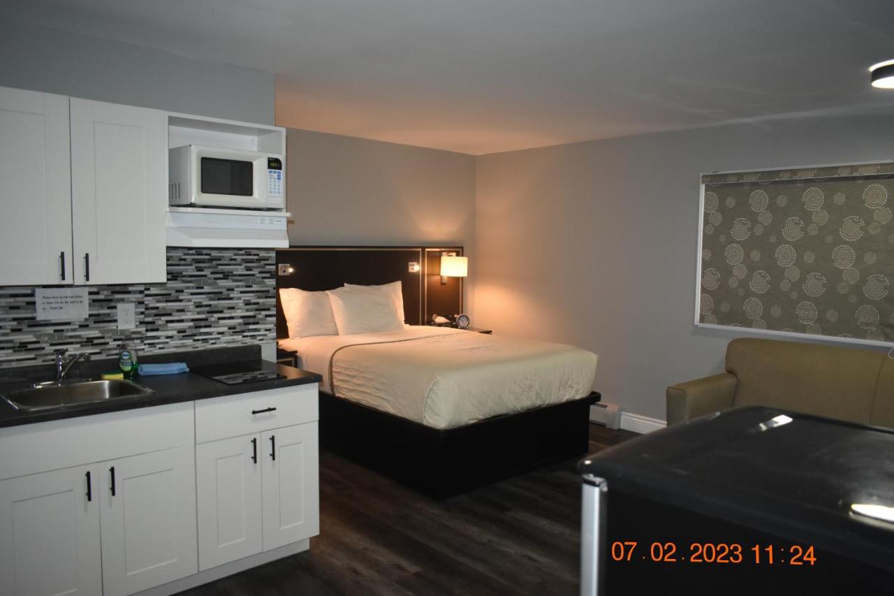 Time Travellers Motel Petawawa Dış mekan fotoğraf
