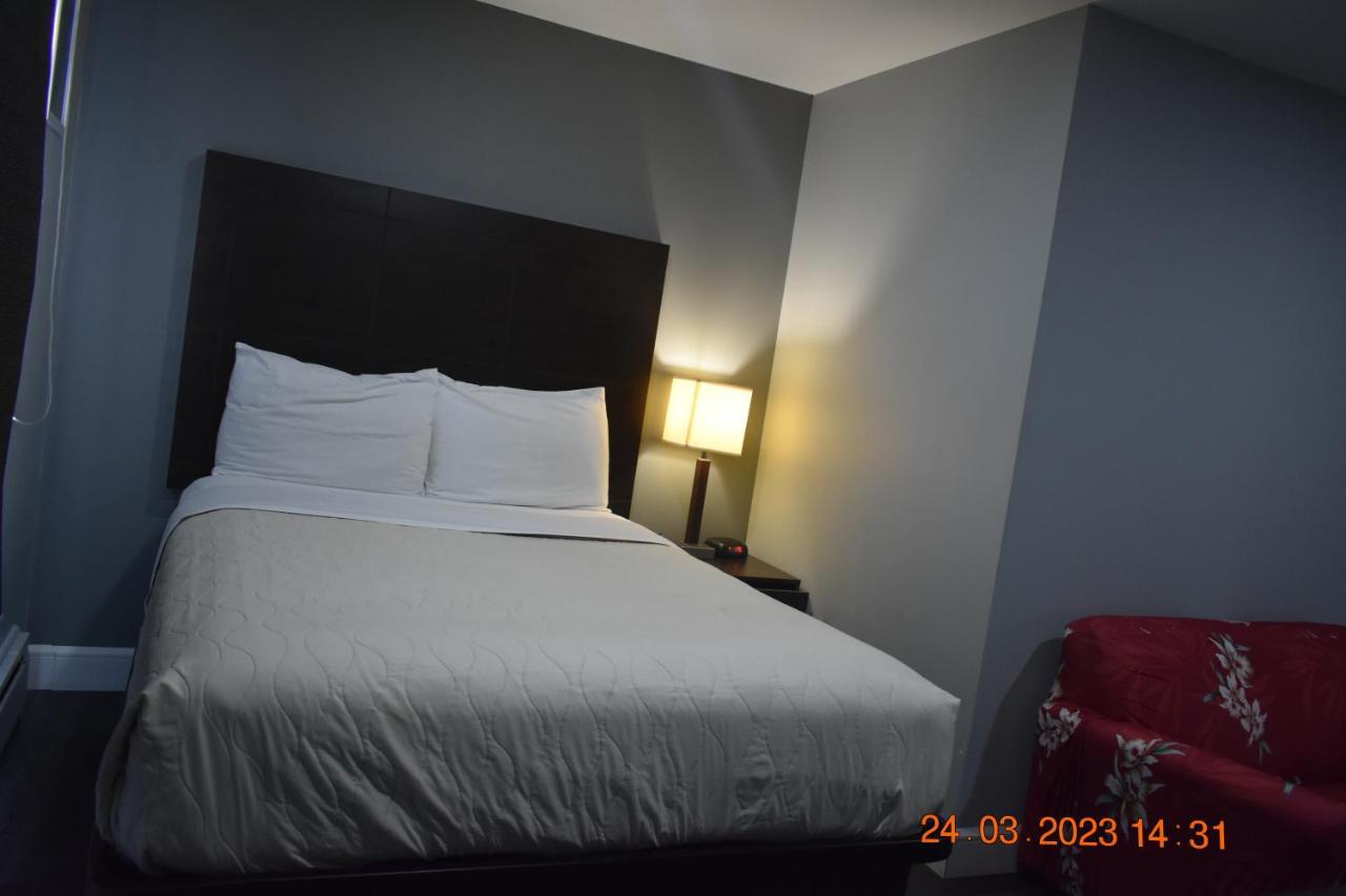 Time Travellers Motel Petawawa Dış mekan fotoğraf